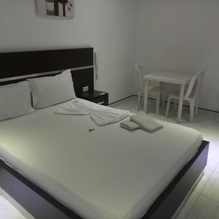 Hotel Suite Royal Melgar Exterior photo