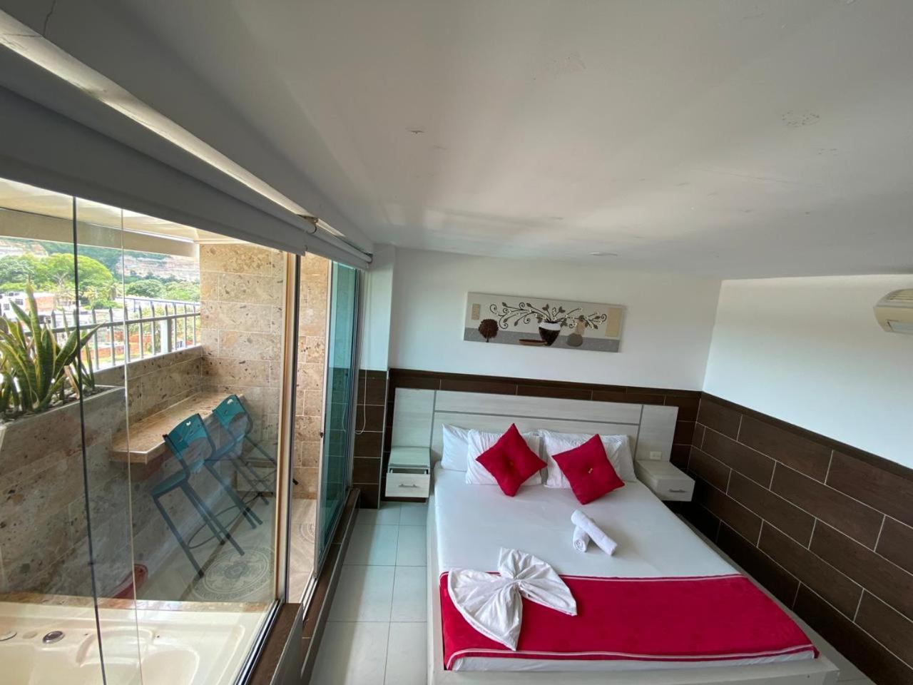Hotel Suite Royal Melgar Exterior photo